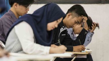 Pelaksanaan ujian Seleksi Bersama Masuk Perguruan Tinggi Negeri (SBMPTN)