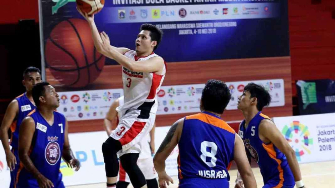 Pertandingan semifinal turnamen basket antarmedia Ibbamnas 2018.