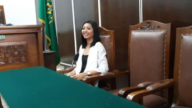 Liza Elly, istri Nicky Tirta