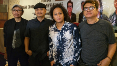 Grup band Stinky dengan sang vokalis baru, Yoda.