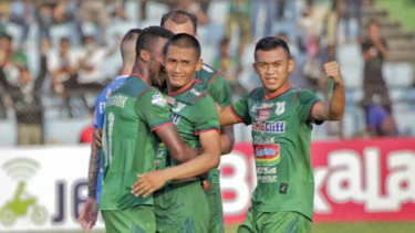 Ilustrasi para pemain PSMS Medan merayakan kemenangan