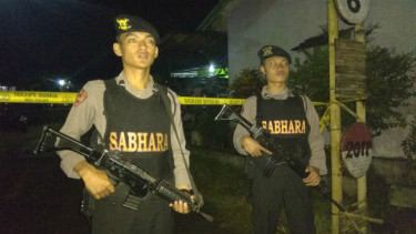 Densus 88 gerebek terduga teroris di Malang