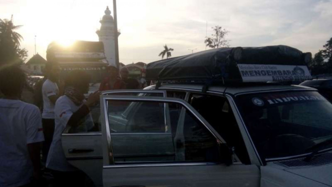 Mengembara Lintas Benua