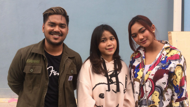 Ahmad Abdul, Bianca Jodie dan Marion Jola