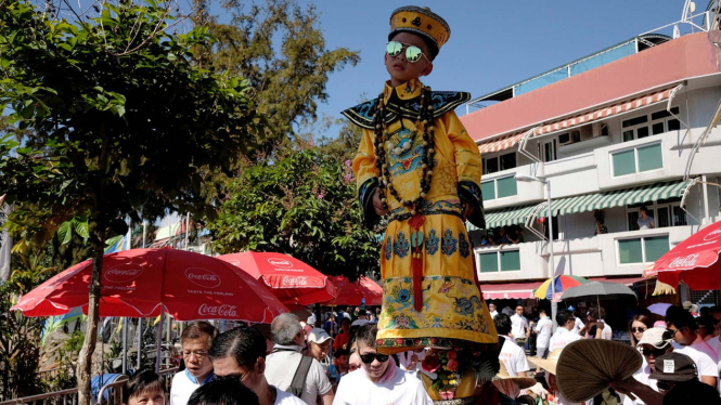 Berebut Bakpau di Festival Bun Hongkong