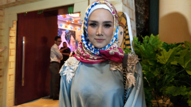 Mulan Jameela.