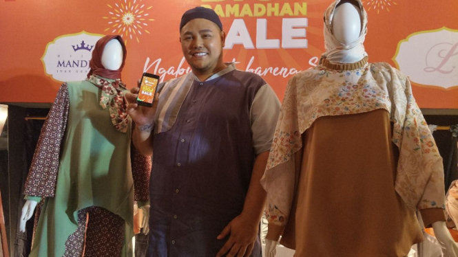 Koleksi busana muslim karya Ivan Gunawan