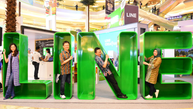 Logo LINE