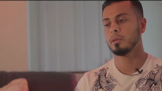 Jutawan Muslim Wafat Setelah Bagikan Uang pada Kaum Miskin
