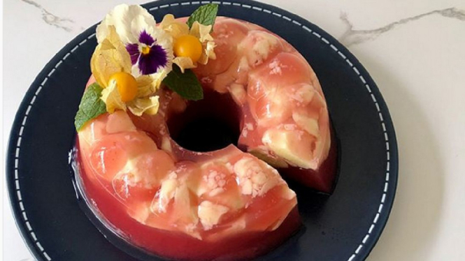 Puding Awan Raspberry ala Chef Farah Quinn