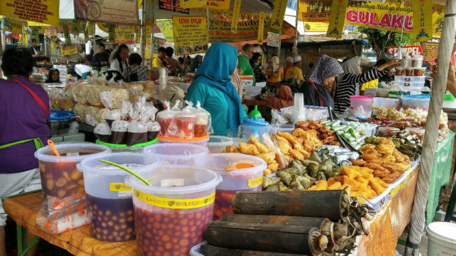 Pasar Takjil Benhil