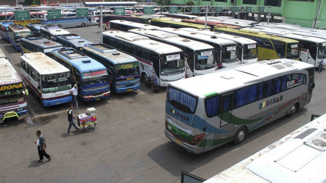 Terminal bus.