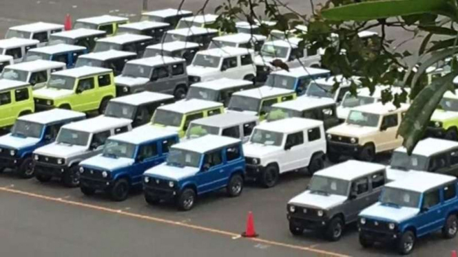 Suzuki Jimny terbaru.