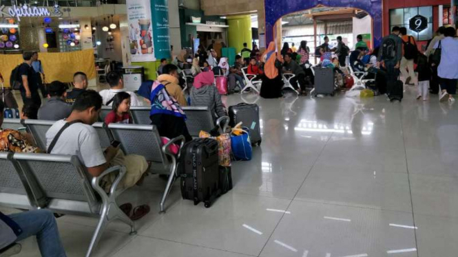 Stasiun Gambir, Jakarta