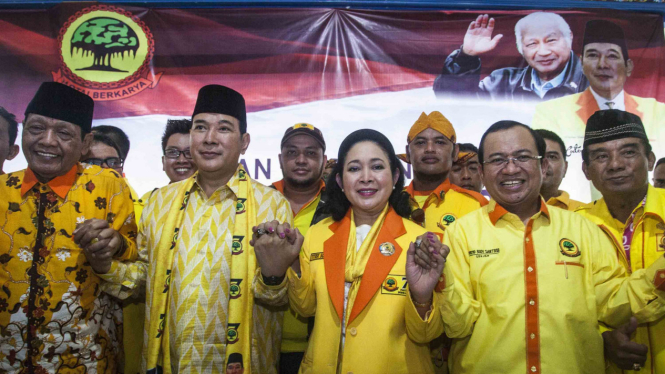 Siti Hediyati Hariyadi atau Titiek Soeharto pindah ke Partai Berkarya