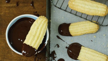 Chocolate fingers.