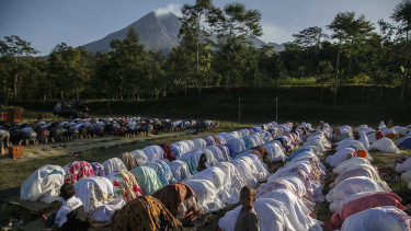 ILustrasi Salat Idul Fitri