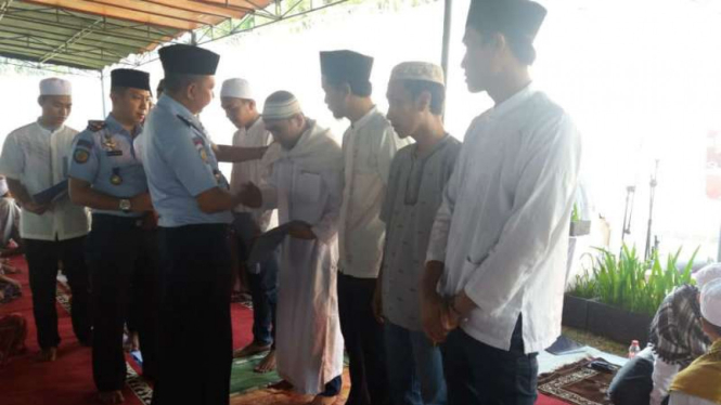 Para napi Rutan Cilodong Depok mendapatkan remisi Idul Fitri