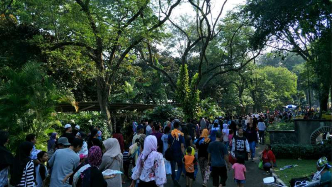 Pengunjung padati Ragunan di hari ketiga Lebaran 2018