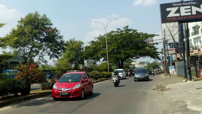 Tempat diduga kasus pelemparan batu terhadap pengendara di Depok.