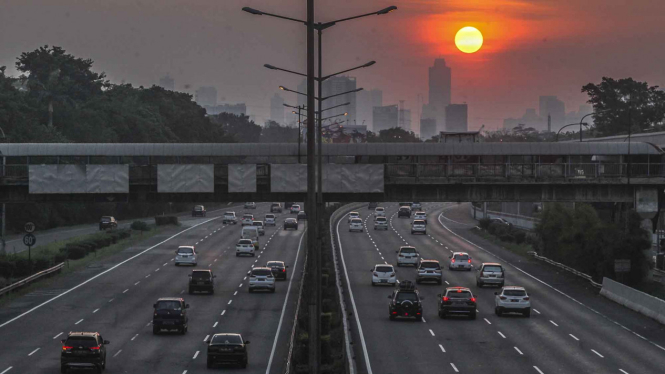 Penerapan Satu Arah di Tol Jakarta-CIkampek