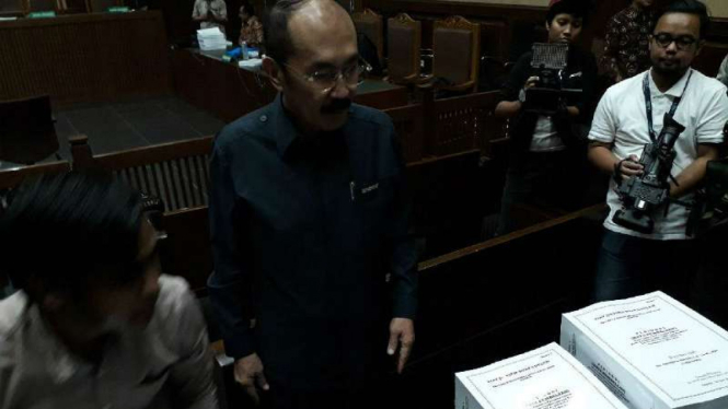 Surat pembelaan atau pledoi setebal 2.000 halaman milik Fredrich Yunadi.