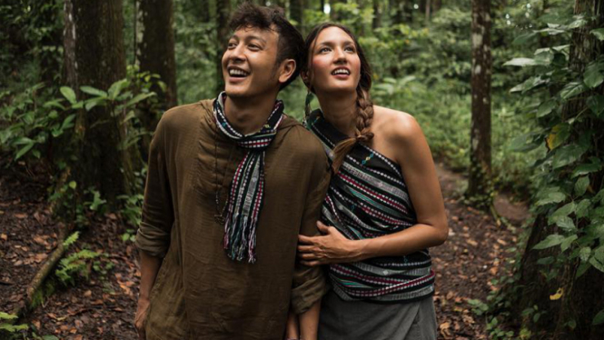 Nadine Chandrawinata dan Dimas Anggara.