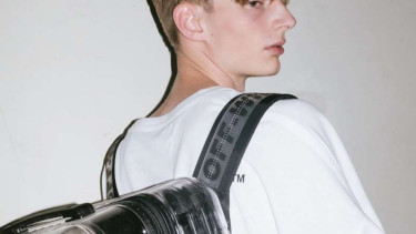 Kolaborasi merek Rimowa dan Off  White