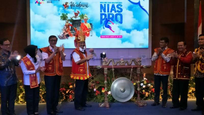 Pesta Ya'ahowu dan Nias Pro 2018 World Surf League Qualifying Series