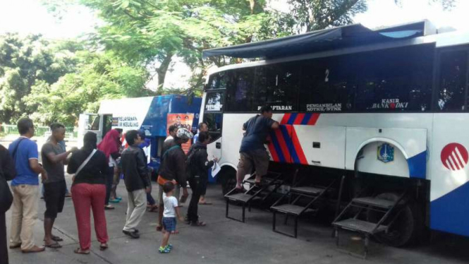 Pelayanan SIM keliling di Jakarta, Rabu, 27 Juni 2018.