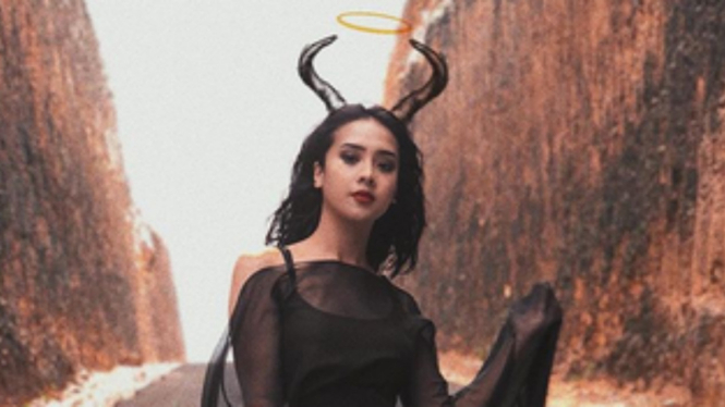 Anya Geraldine