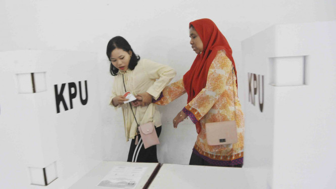 Warga disabilitas berikan hak pilih di TPS pada Pilkada Serentak 2018