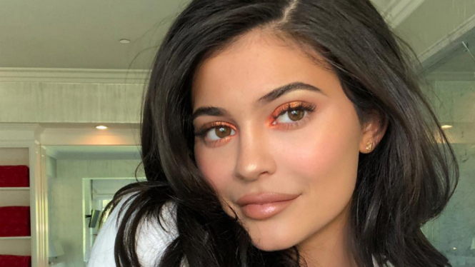 Kylie Jenner.
