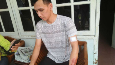 Raden Indrajaya, korban pelemparan batu.
