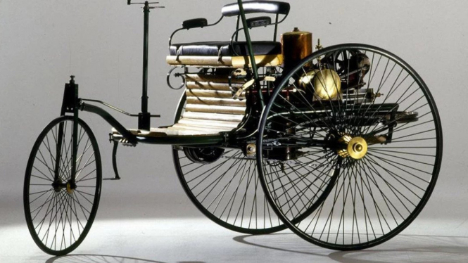 Mobil klasik Mercedes-Benz
