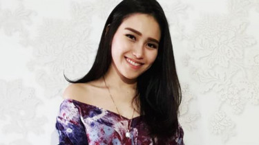 Ayu Ting Ting.