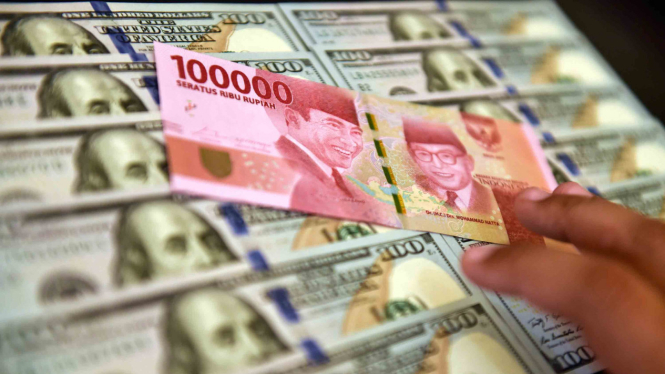 Rupiah melemah terhadap dolar AS (foto ilustrasi)