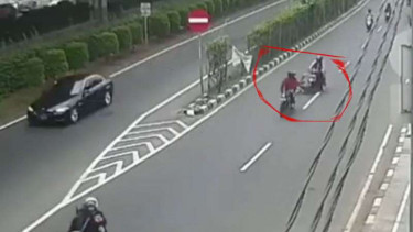 Warsilah saat dijambret di Cempaka Putih, Jakarta Pusat.