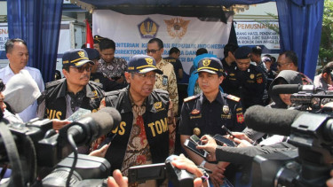 Kanwil Bea Cukai Jateng dan DIY dan Kanwil Bea Cukai Sulbagsel Gelar Pemusnahan 
