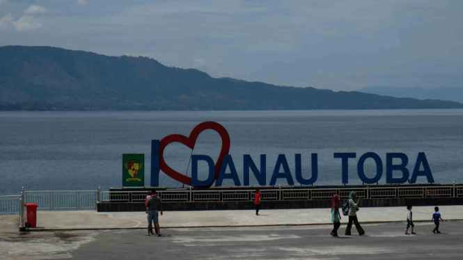 Sorot Kapal - Kawasan Wisata Danau Toba