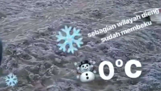 Sebagian wilayang Dieng tertutupi embun salju