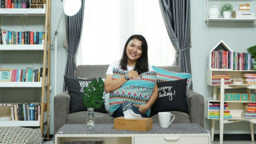 Dewi, Owner Stiletto Book