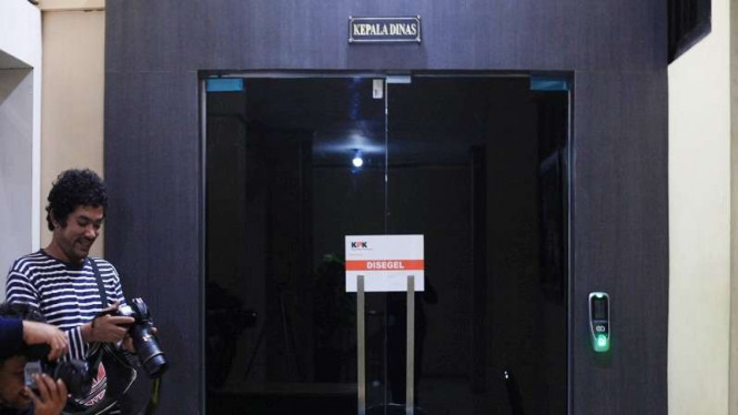 Ruang Kepala Dinas Pendidikan Aceh disegel KPK