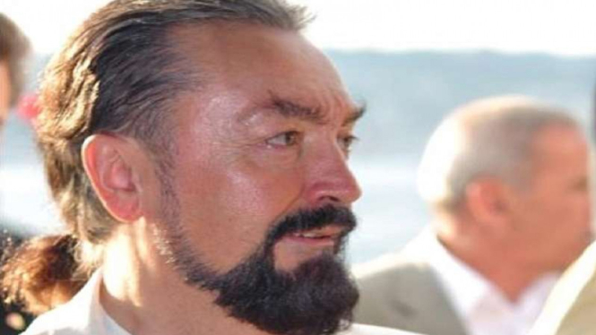 Adnan Oktar atau yang lebih dikenal Harun Yahya