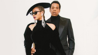 Duduk Saat Lagu Kebangsaan Berkumandang, Beyonce dan Jay-Z Dihujat