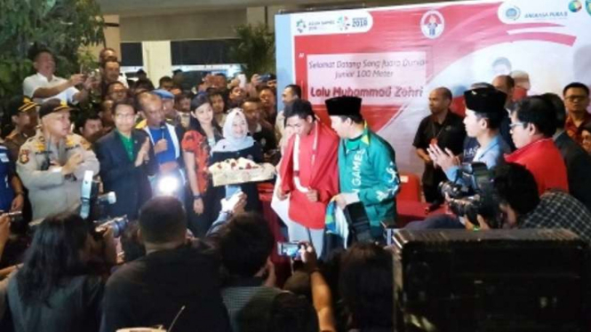 Menpora Imam Nahrawi sambut Lalu Muhammad Zohri.