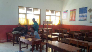 Suasana kelas tempat belajar dua siswa SD yang berkelahi  hingga tewas di Garut