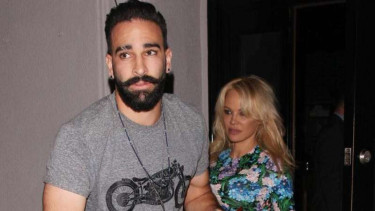 Bek Marseille, Adil Rami dan mantan kekasihnya, Pamela Anderson.