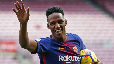 Yerry Mina saat masih berkostum Barcelona.