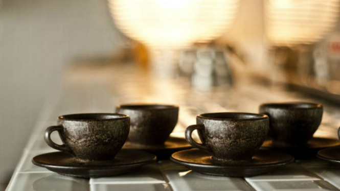 Cangkir dari ampas kopi
